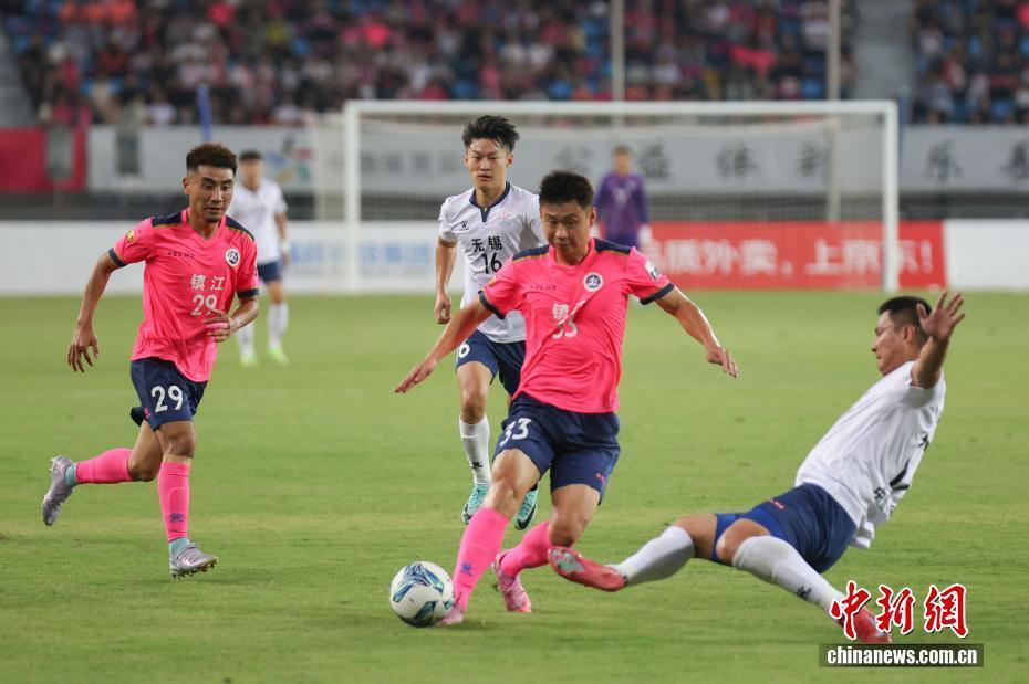 tNdUC, 比赛过程中, 在江苏镇江 tNdUC, 比赛过程中, 在江苏镇江