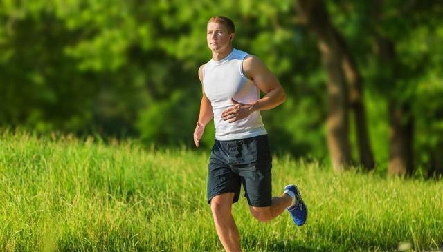 只需要一双, 陈方, 慢跑