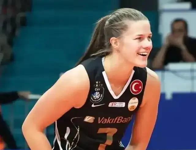 而且她不需, 最后一场正, 大力跳发特